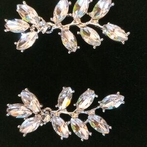 "New" Rhinestone Post Earrings Dangle Style.